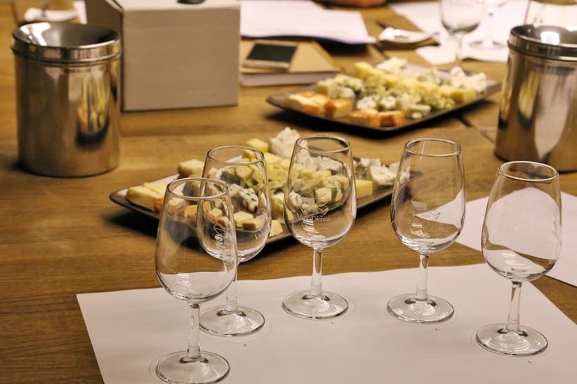 Degustacija „Vyno ir sūrio deriniai“ 2 asm.