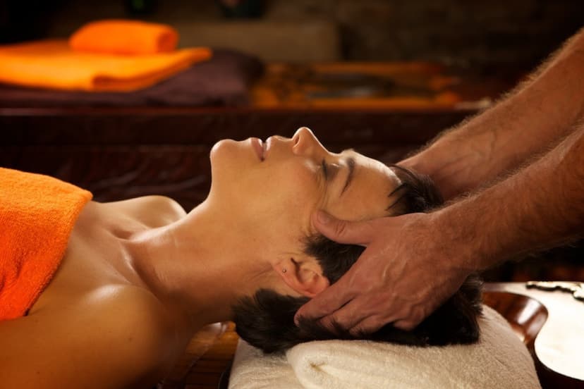 Atpalaiduojantis masažas „Širodara“