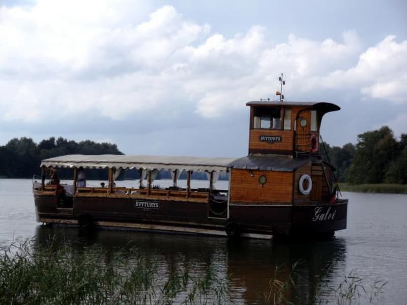 Apžvalginė kelionė laivu „Nepažinti Trakai“ (4 asmenims)