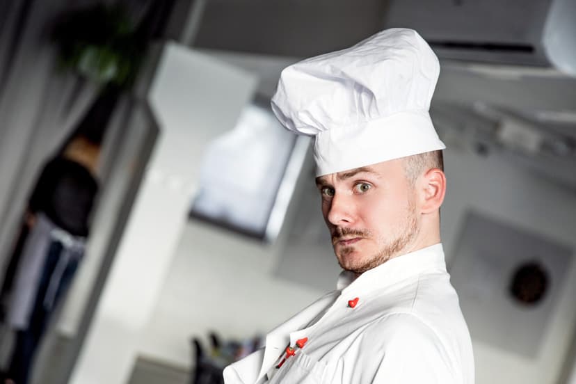 Komiškas šou ir vakarienė „Shitty Dinner“ Kaune 1 asm.