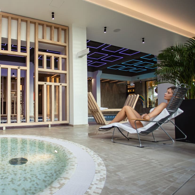 Poilsis baseino ir pirčių erdvėje SPA „Aušra“