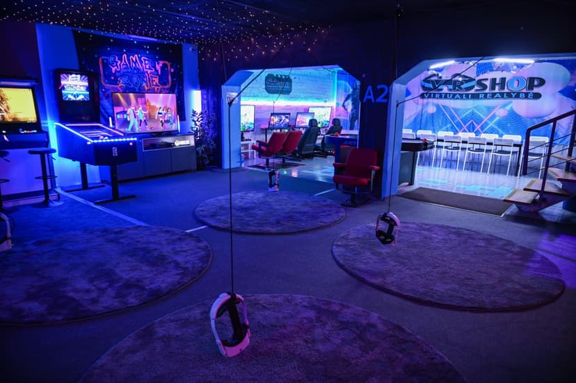 Pramogos virtualioje realybėje „V-R Shop“ 1-4 asm.