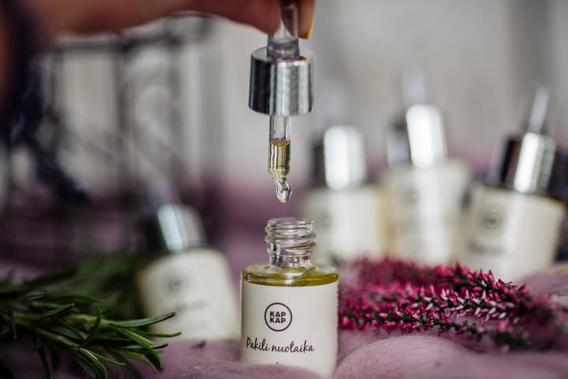 Asmeninių kvepalų kūrimas kvapų studijoje „KAP KAP“ Klaipėdoje