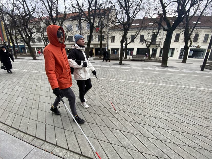 Pojūčių patirtis „NeRegĖjimo galia“ dviem
