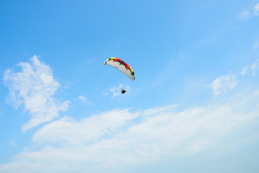 Skrydis parasparniu virš Klaipėdos apylinkių 2 asm.