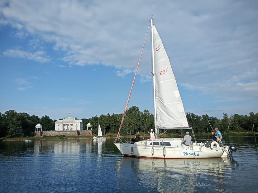 Pasiplaukiojimas Trakuose su kapitonu Artūru iki 6 asm.