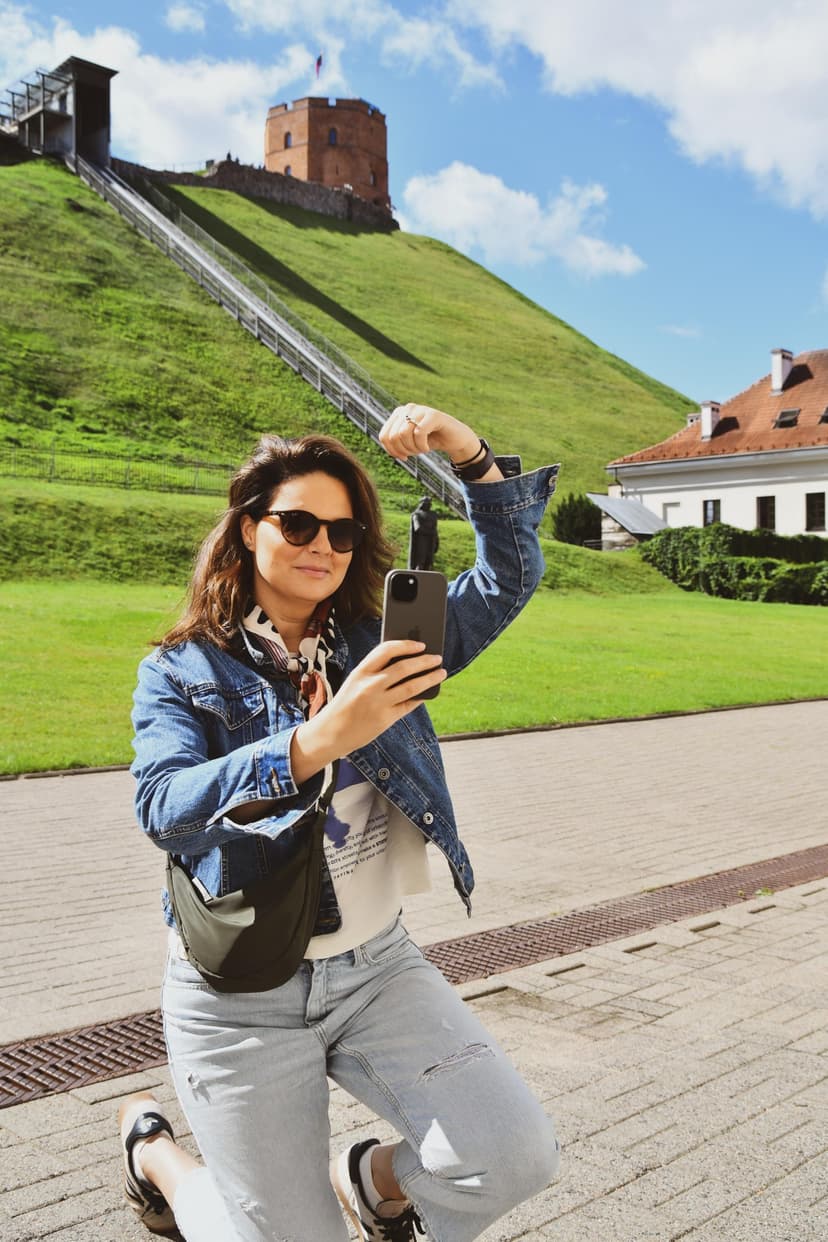 Teminis maršrutas „Garsių porų meilės istorijos“ Vilniuje