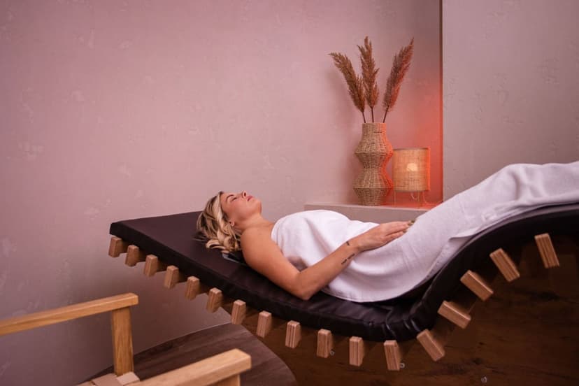 Poilsis SPA „Aušra“ baseino ir pirčių erdvėje su „Stimawell“ nugaros masažu