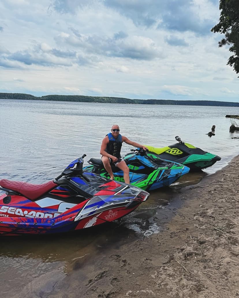 Pasiplaukiojimas „SPARK TRIXX“ čipuotu vandens motociklu (20 min.)