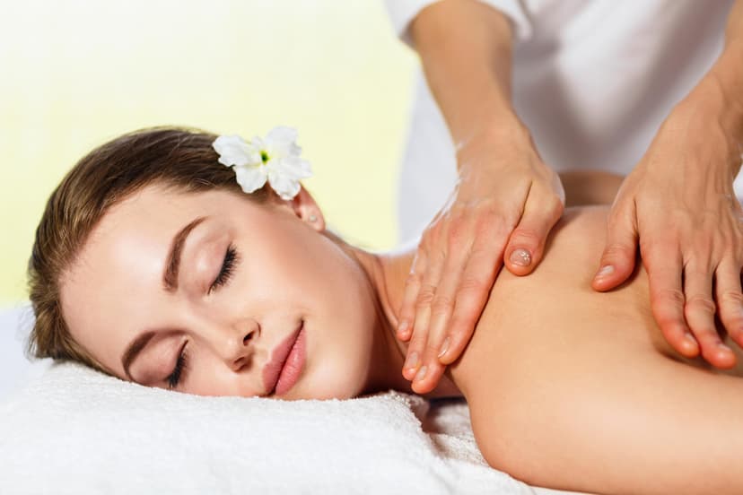 Nugaros, pečių ir rankų masažas Vilniuje