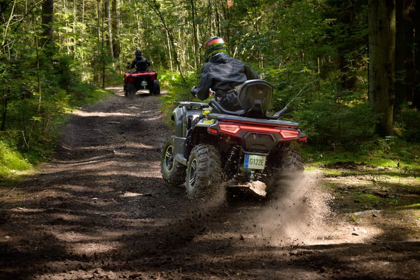 Pasivažinėjimas 2 dviviečiais keturračiais 2-4 asm.