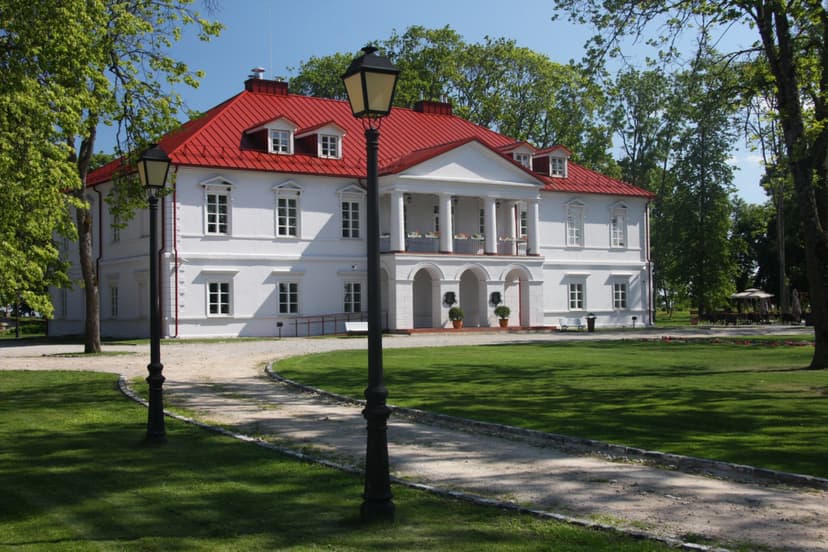 LIUKSO poilsis dvare su SPA ir jodinėjimu DVIEM