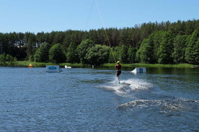 60 minučių plaukimas „FLIP Point“ vandenlenčių parke