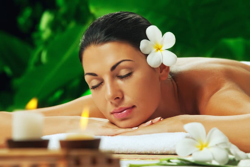 Tailandietiškas taškinis pečių srities ir nugaros masažas