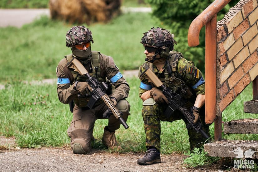 Šratasvydis su standartiniu įrangos komplektu dviem