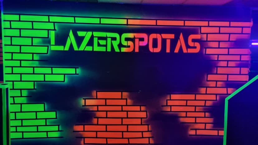 „Laser Tag“ žaidimas iki 12 asm. grupei lazerių arenoje „Lazerspotas“ (dienos metu)