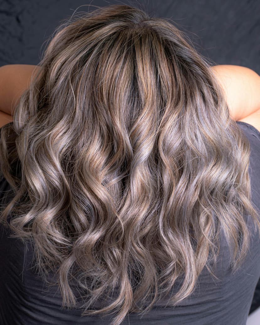 Atstatomoji plaukų terapija su Olaplex ir proteinais