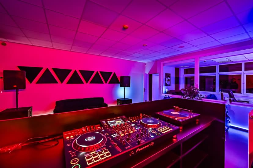 Vaiko gimtadienio šventė DJ studijoje „ATIK ESUP“ su fotografu